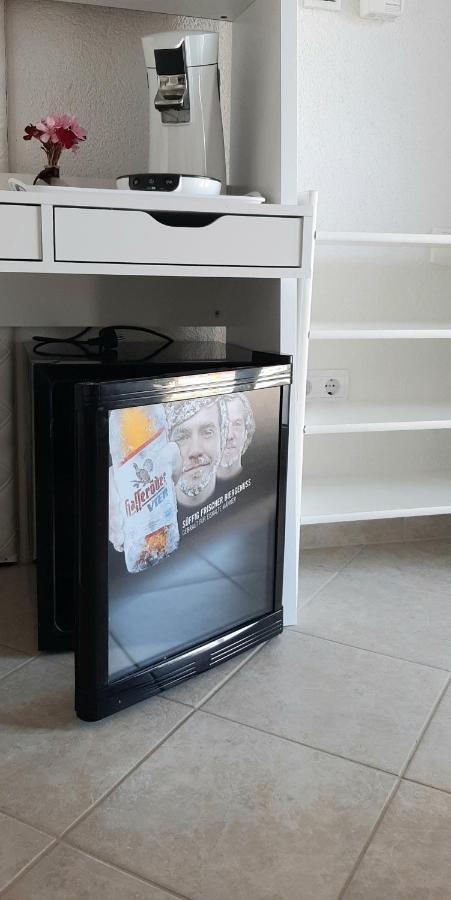 Helles Doppelzimmer Mit Bad, Terrasse Und Pool, Seperater Eingang, Liznjan, Istrien Extérieur photo